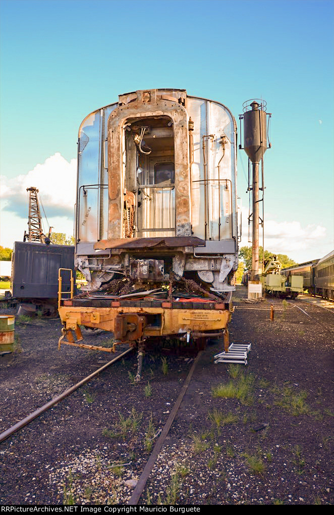 ITTX Flat car with Grand Canyon Railway Passenger car (Dome)